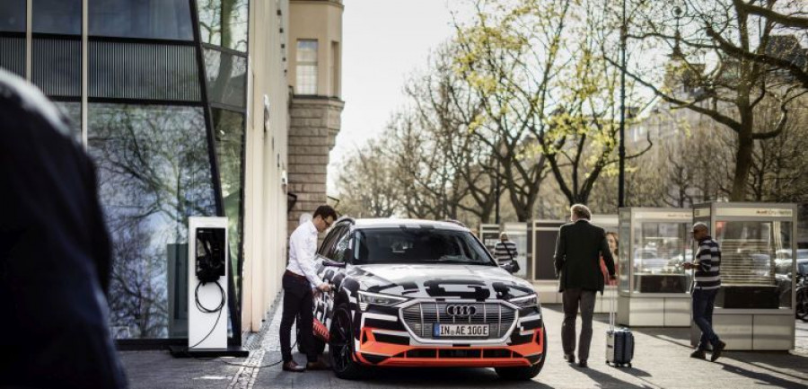 Audi e-tron prototype: Audi City Berlin
