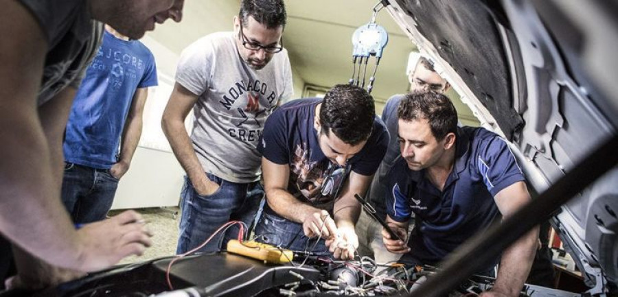 AD Parts Eina formacion