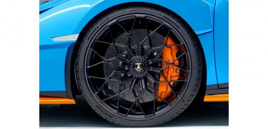 Bridgestone Potenza Lamborghini Huracan STO