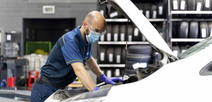 trabajador Norauto autocentros