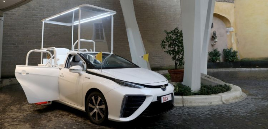 toyota mirai papamovil