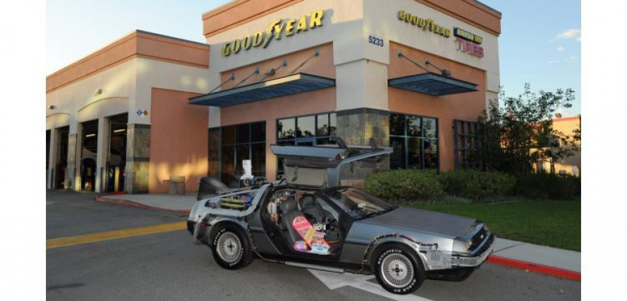 goodyear regreso al futuro