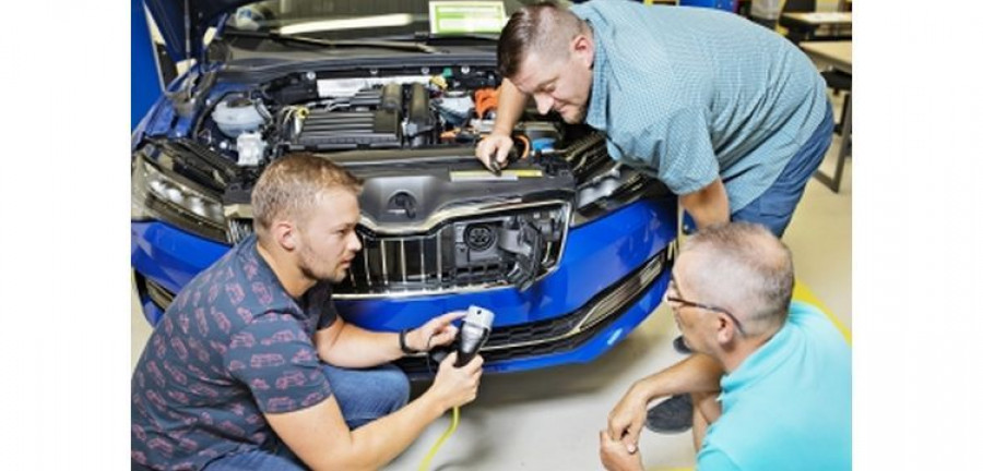 skoda auto formacion electricos