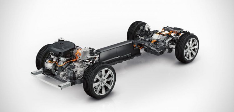 VOLVO T8 Twin Engine on SPA