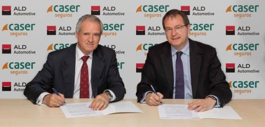 Firma del convenio entre Caser y ALD Automotive.