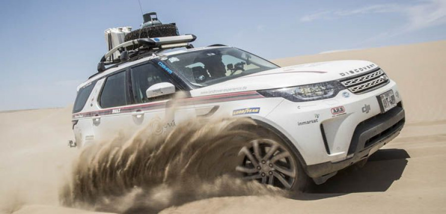 Goodyear_landrover