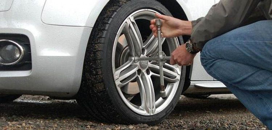 neumático_auto_reparable