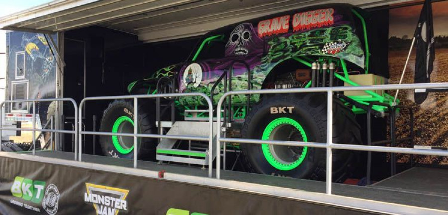 BKT_Monster_Jam_Experience_FarmProgressShow17