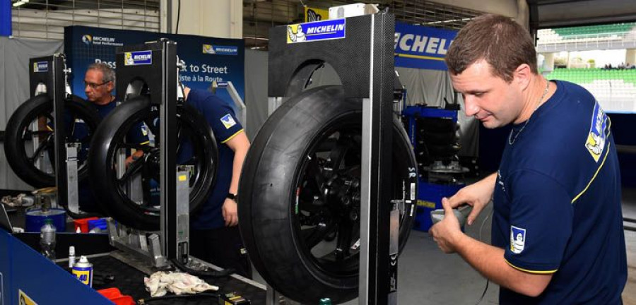Divers Test Sepang 2016 (Circuit Sepang)1-3/02.2016photo: MICHELIN