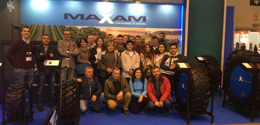 stand_frain_Fima