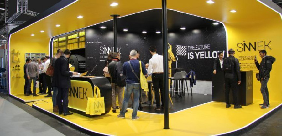 Sinnek_stand_Equipauto