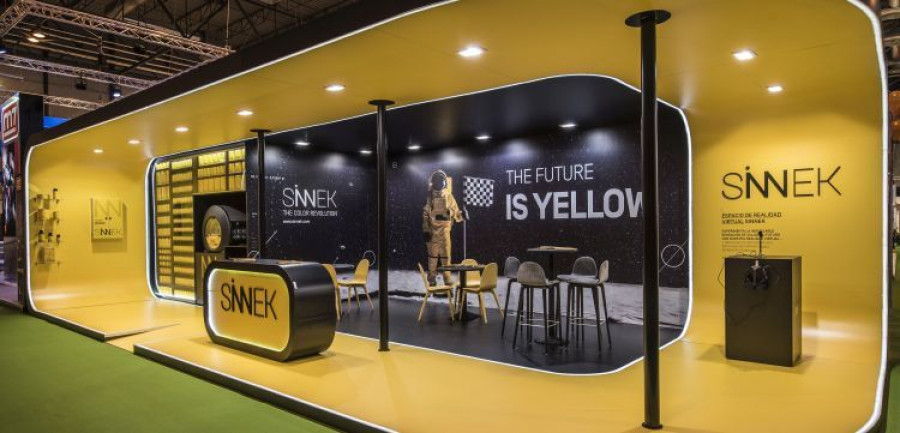 Sinnek_stand_Equipauto