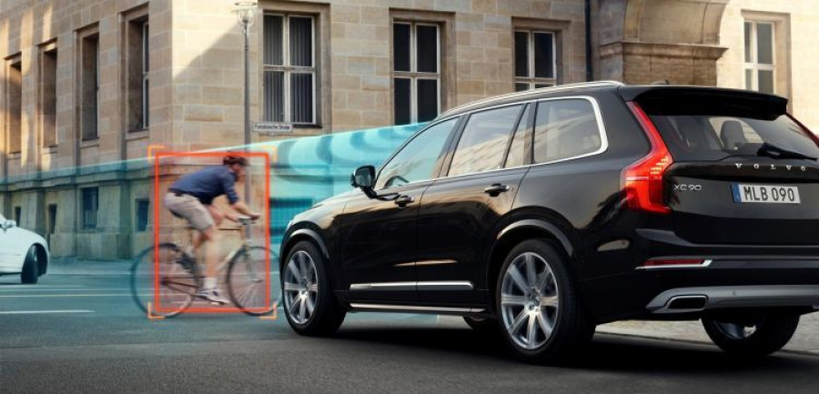 Volvo_XC90_-_Cyclist_Detection