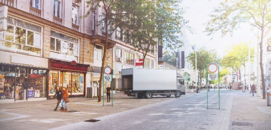 people on Mariahilferstrasse street in Vienna