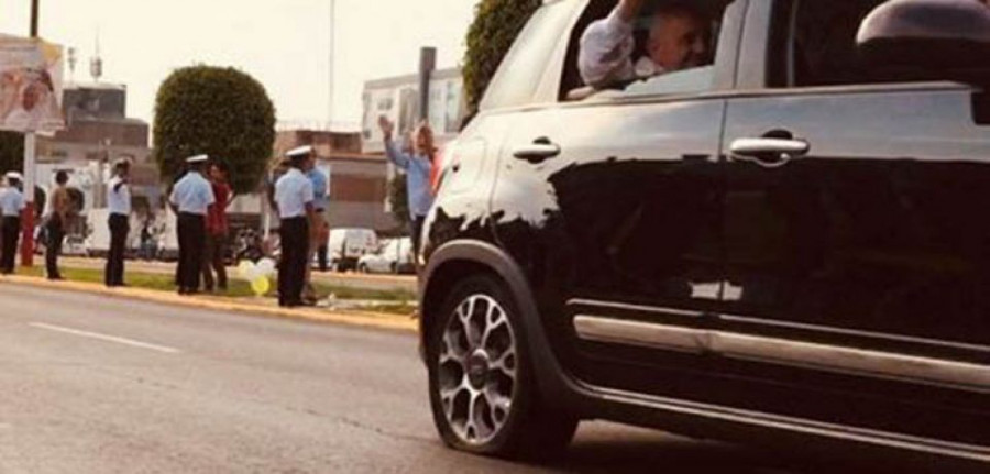 papamovil_pinchazo_fiat_500-960x460