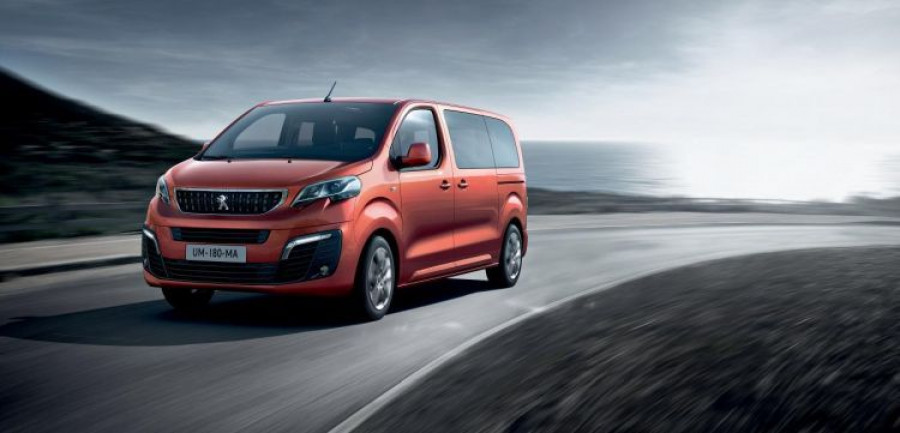 PEUGEOT_TRAVELLER