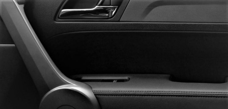 tapizar_puertas_coche_loctite