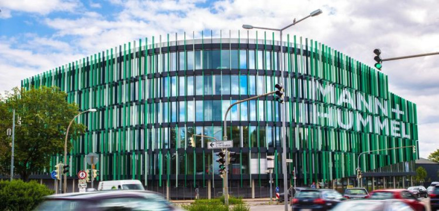 Technology_Centre_Exterior_mannhummel