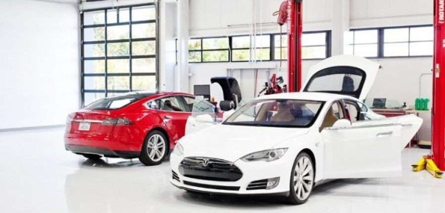tesla_reparacion_clientes_loctite