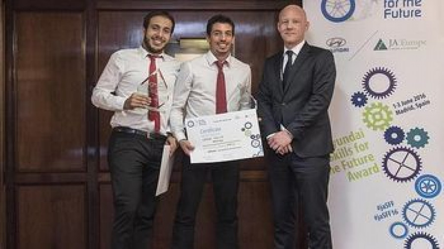 ganadores_jóvenes_sistema_innovador