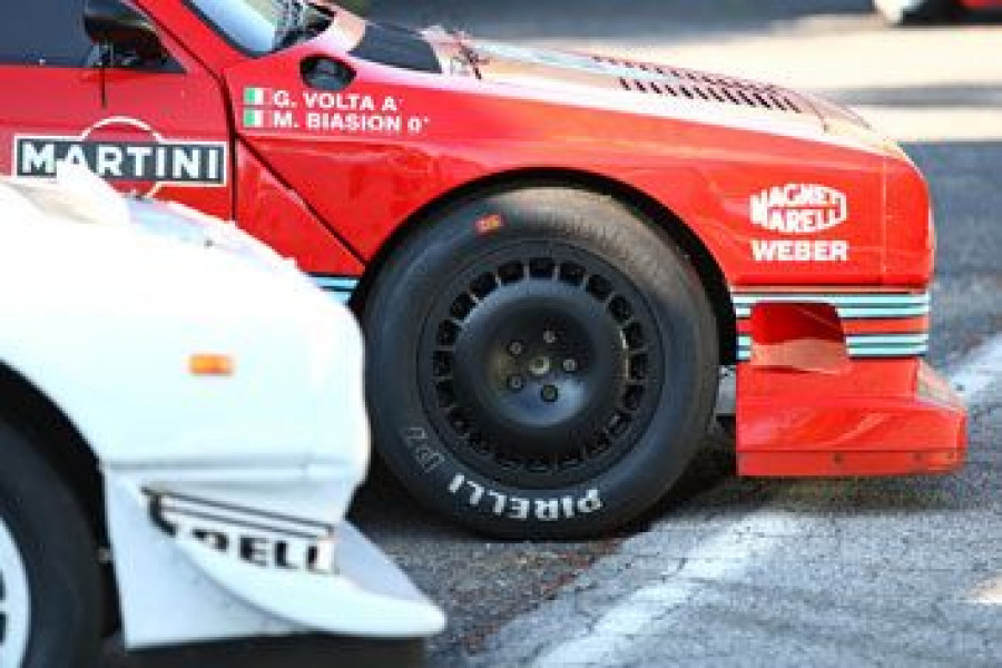 Pirelli-P-Corsa-Classic