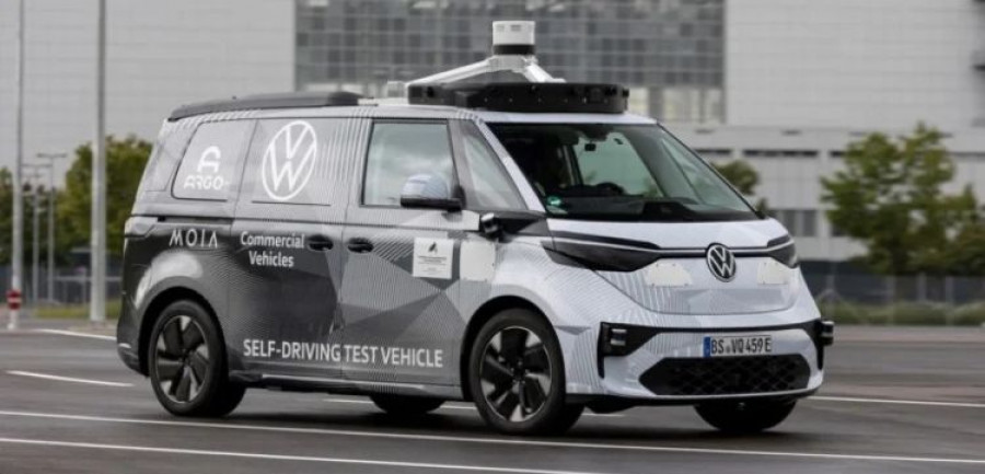 Volkswagen id buzz ad autonomo