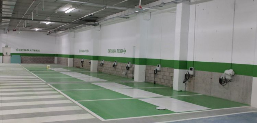 Leroy Merlin estacion recarga vehiculos electricos