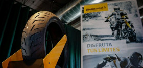 Continental Moto Hyper Touring neumatico