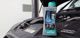 Motorex Motoroil Group XBottle coche