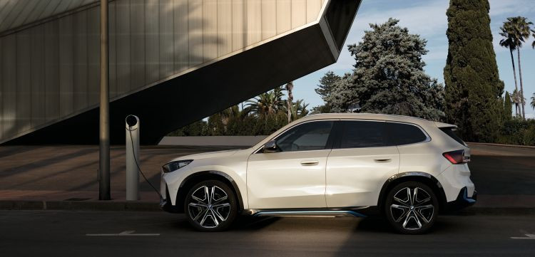 BMW iX bridgestone neumaticos electricos