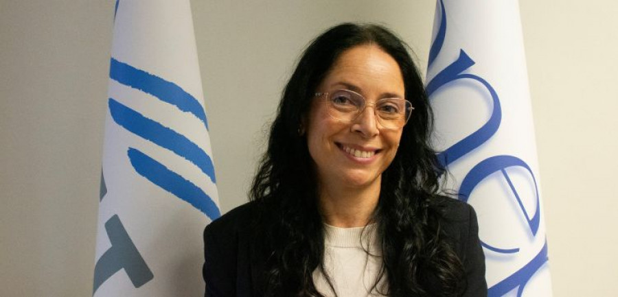 Ana Ávila1