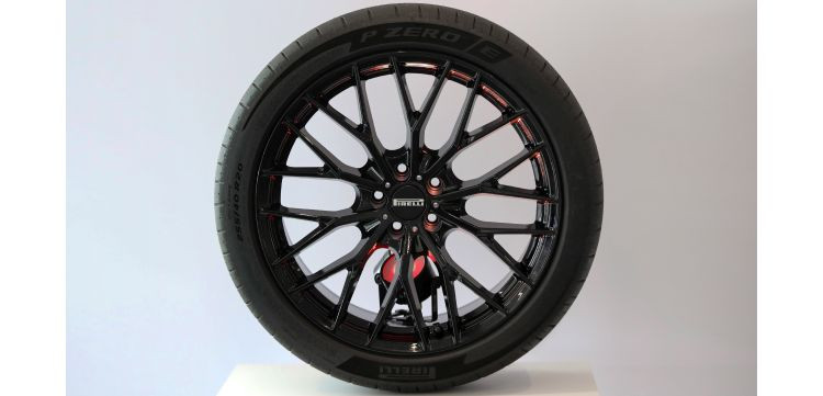 Pirelli P Zero E