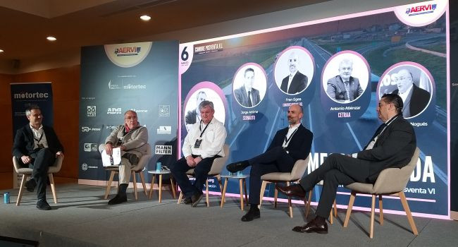 Cumbre aervi vehiculo industrial mesa redonda2