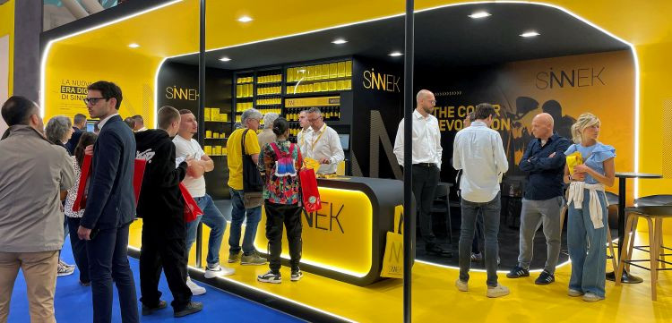 SINNEK Autopromotec