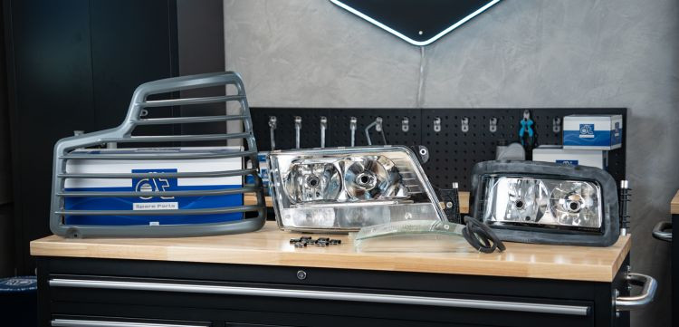 Dt spare parts faros