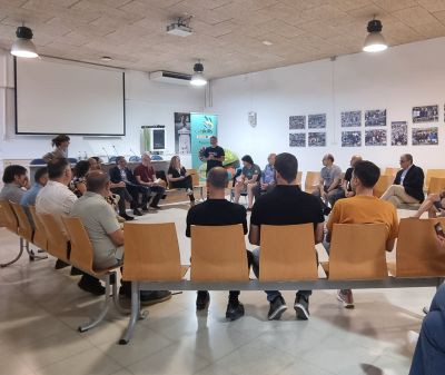 Corve CatSkills mesa redonda 3