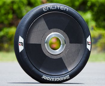 Bridgestone World Solar Challenge 2025 neumaticos enliten 2