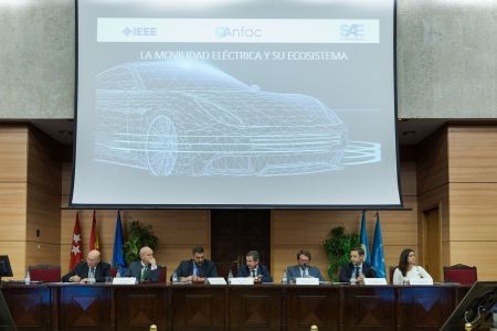 ANFAC vehiculo eléctrico 1