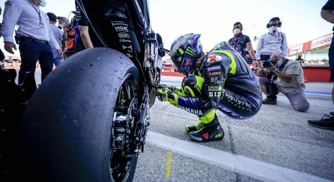 Axalta Cromax Yamaha Factory Racing MotoGP Valentino Rossi 2