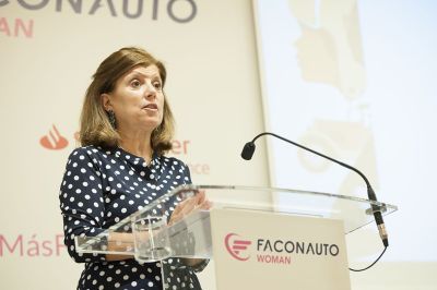 faconauto woman marta blazquez