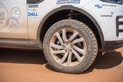 goodyear land rover2
