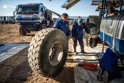 kamaz goodyear dakar 2