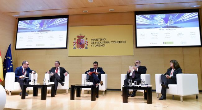 Mesa redonda sernauto