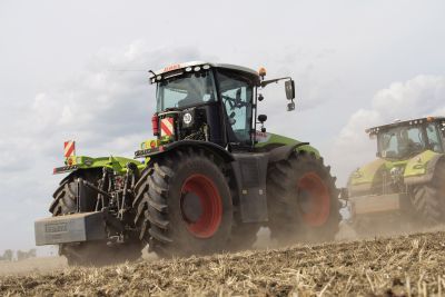 Vredestein brings longer life span for small and large tractor tyres to SIMA